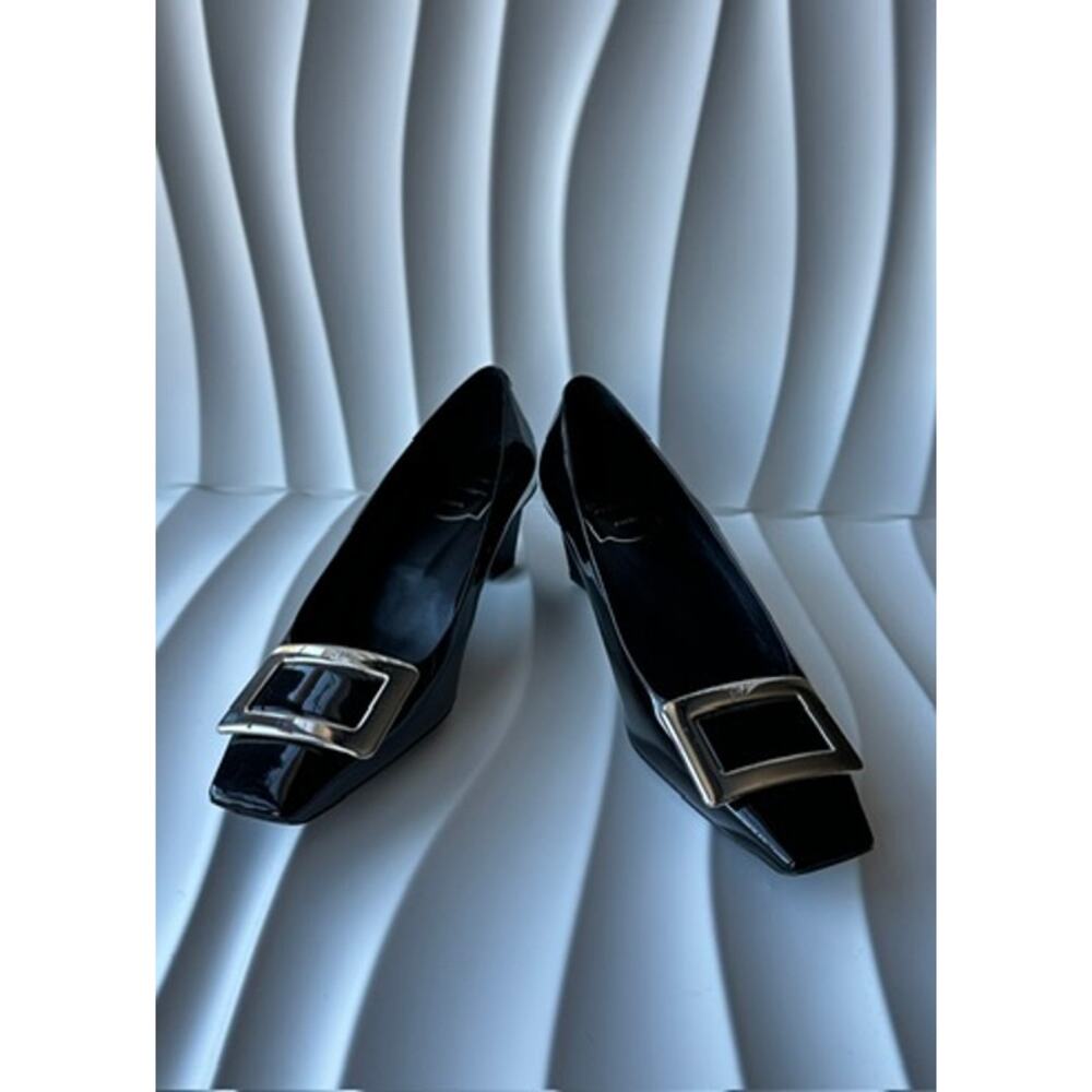 Roger Vivier Black Heels with Silver Buckle
